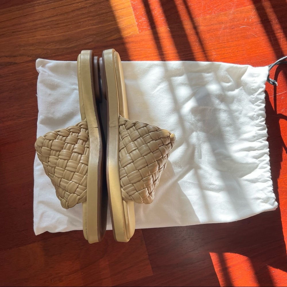 Vince NWT Braided Slides - size 8 - Picture 4 of 4